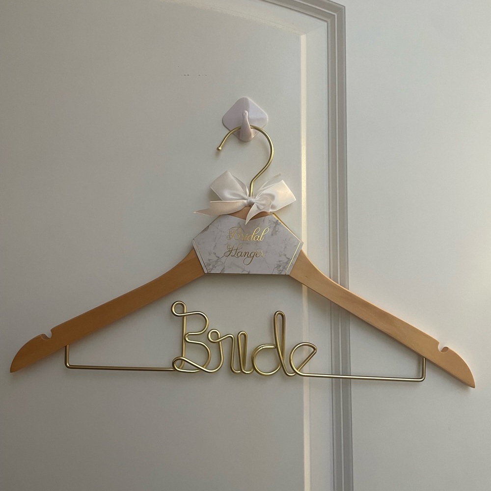 Bride Hanger